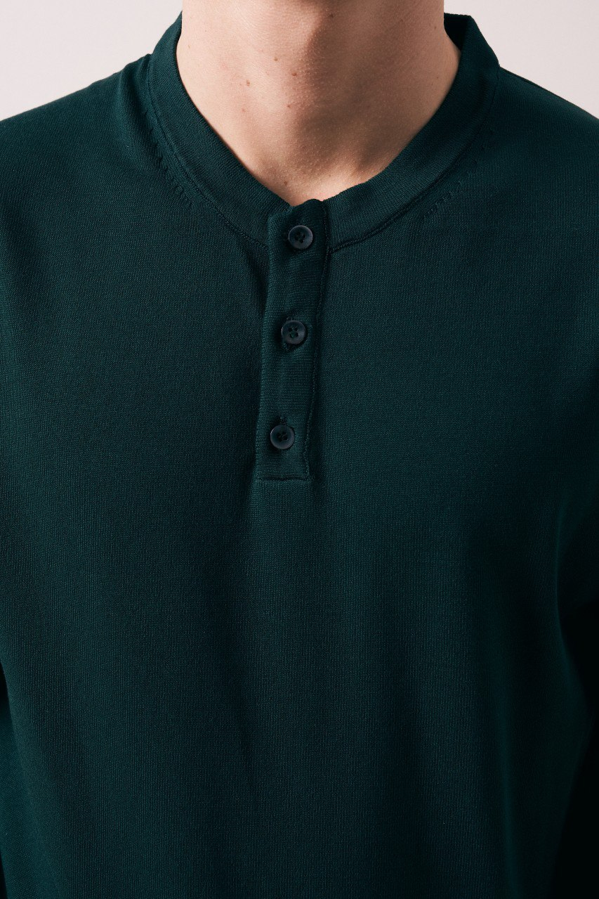 Wholesale Men's Dark Green Knit Crew-Neck T-Shirt 1609W26-66619 
