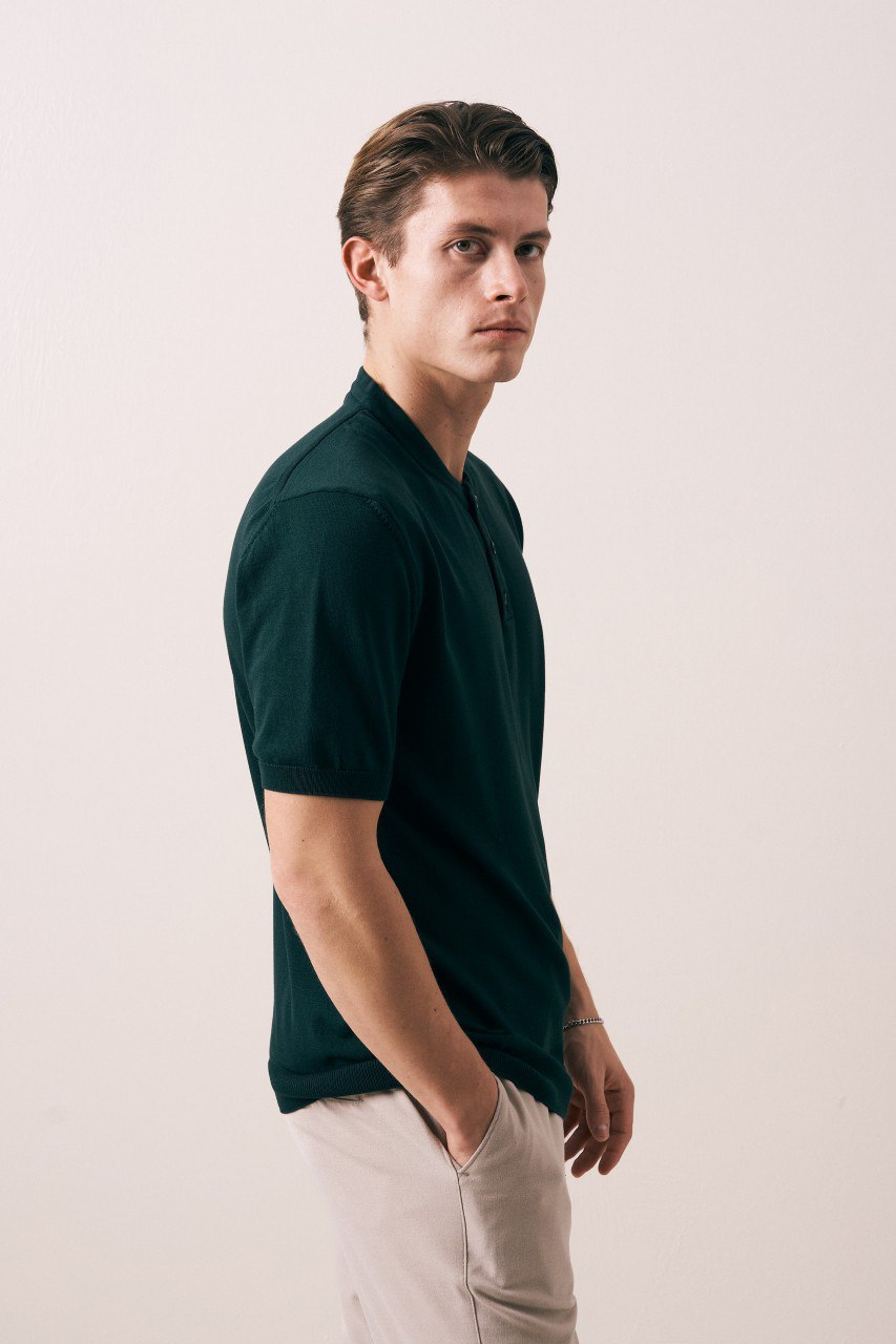 Wholesale Men's Dark Green Knit Crew-Neck T-Shirt 1609W26-66619 