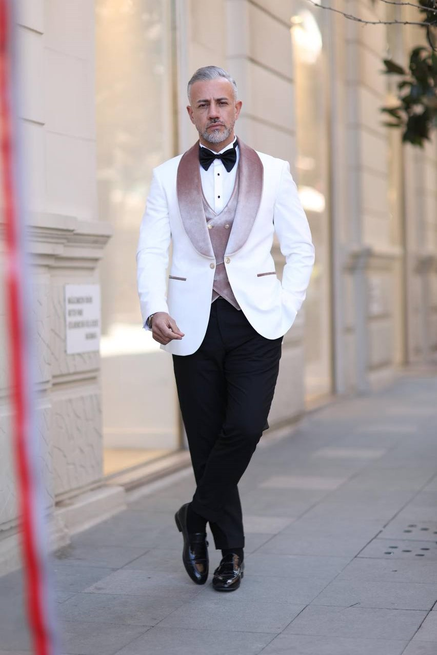 Wholesale Men's Dusty Rose Three-Piece Suit 1702W26-0501