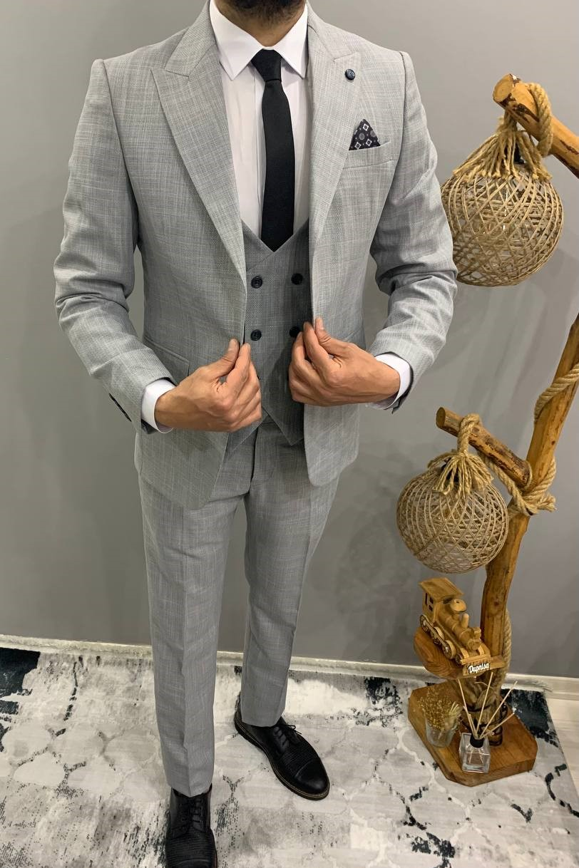 Wholesale Men's Light Gray Three-Piece Suit 1701W26-091