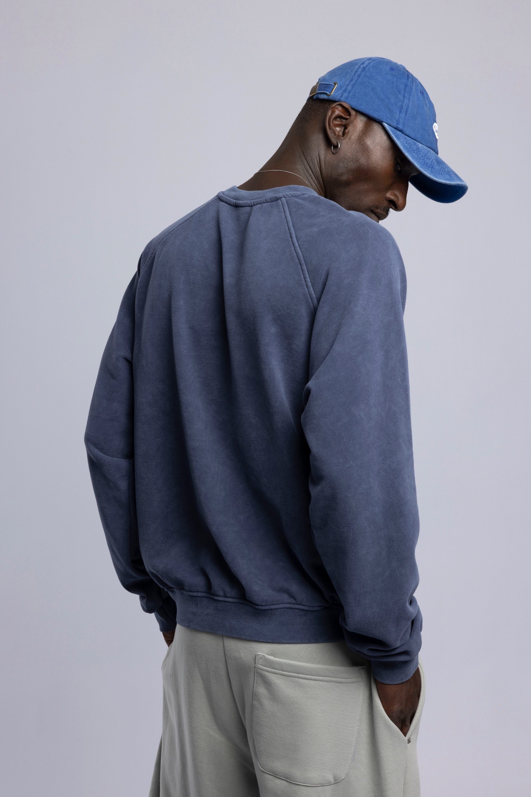 Wholesale Men's Navy Sweatshirt  1503FW27-MRT-4638