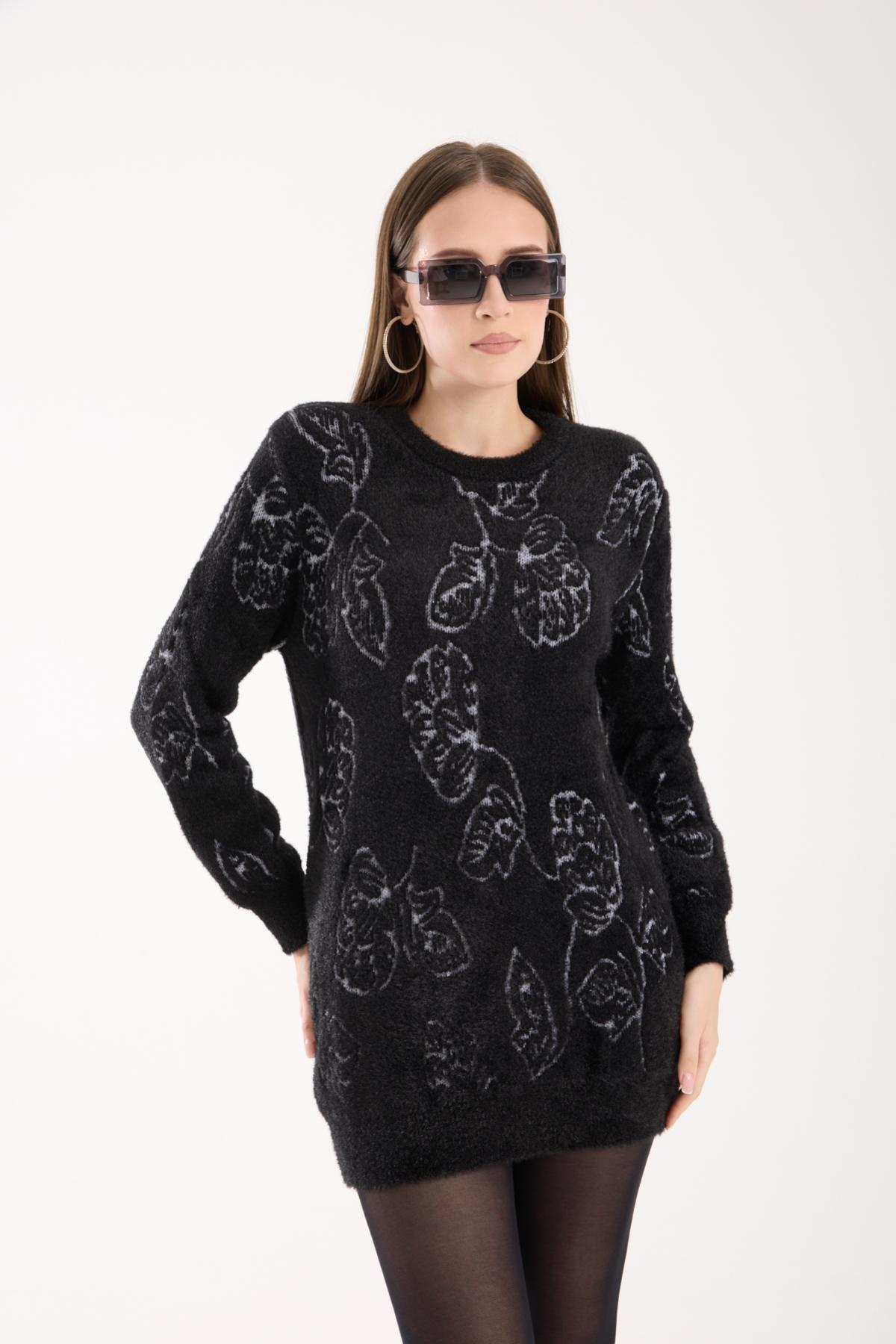 Wholesale Women Black Crew-Neck Knit Blouse with Leaf Pattern 738872