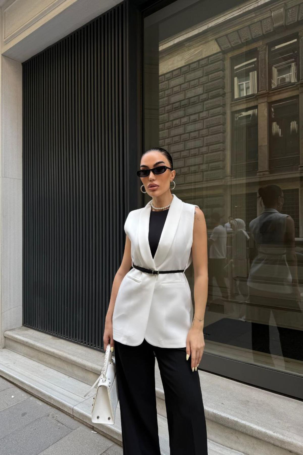 Wholesale Women White Vest 737321