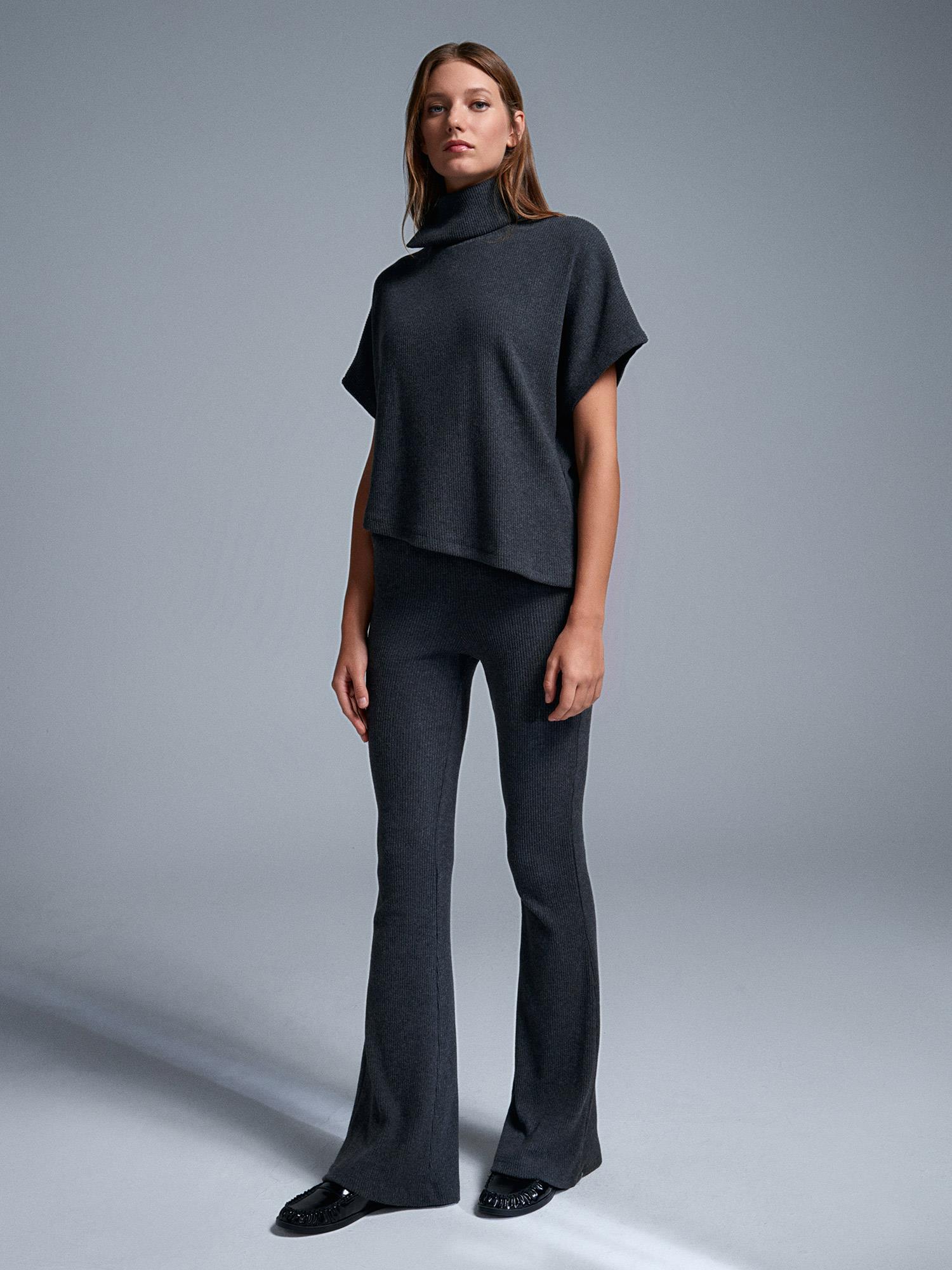 Wholesale Women's Anthracite Asymmetrical Cut Turtleneck Sweater 0431W26-32239