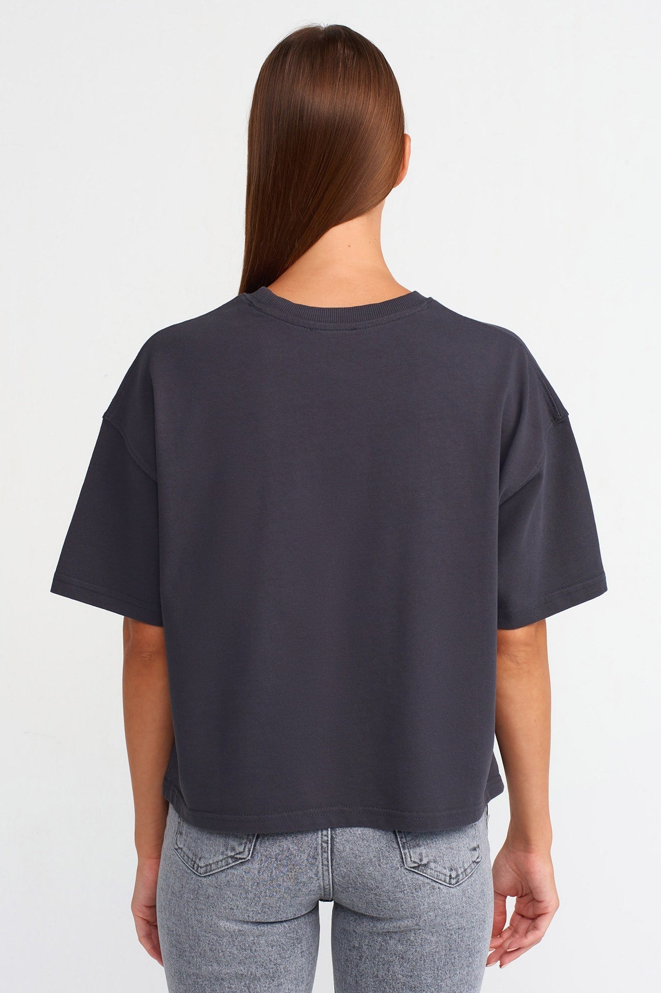 Wholesale Women's Anthracite Crew-Neck Basic T-Shirt 0431-31017