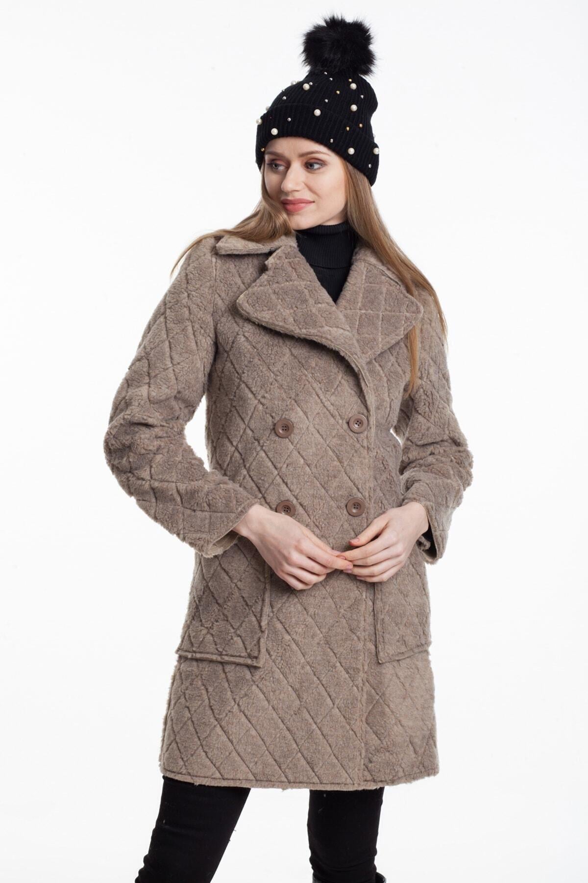 Wholesale Women's Beige Coat