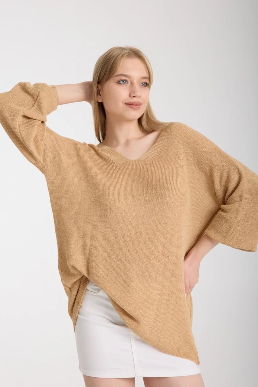 Wholesale Women's Beige Relaxed-Fit Mercerized Knit Sweater with Front and Back V-Neck 0037-3276