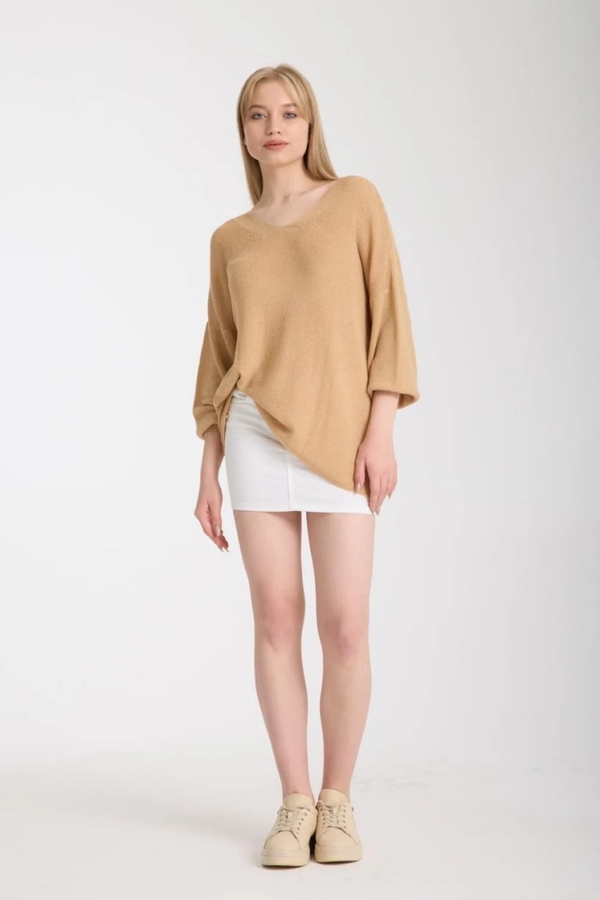 Wholesale Women's Beige Relaxed-Fit Mercerized Knit Sweater with Front and Back V-Neck 0037-3276