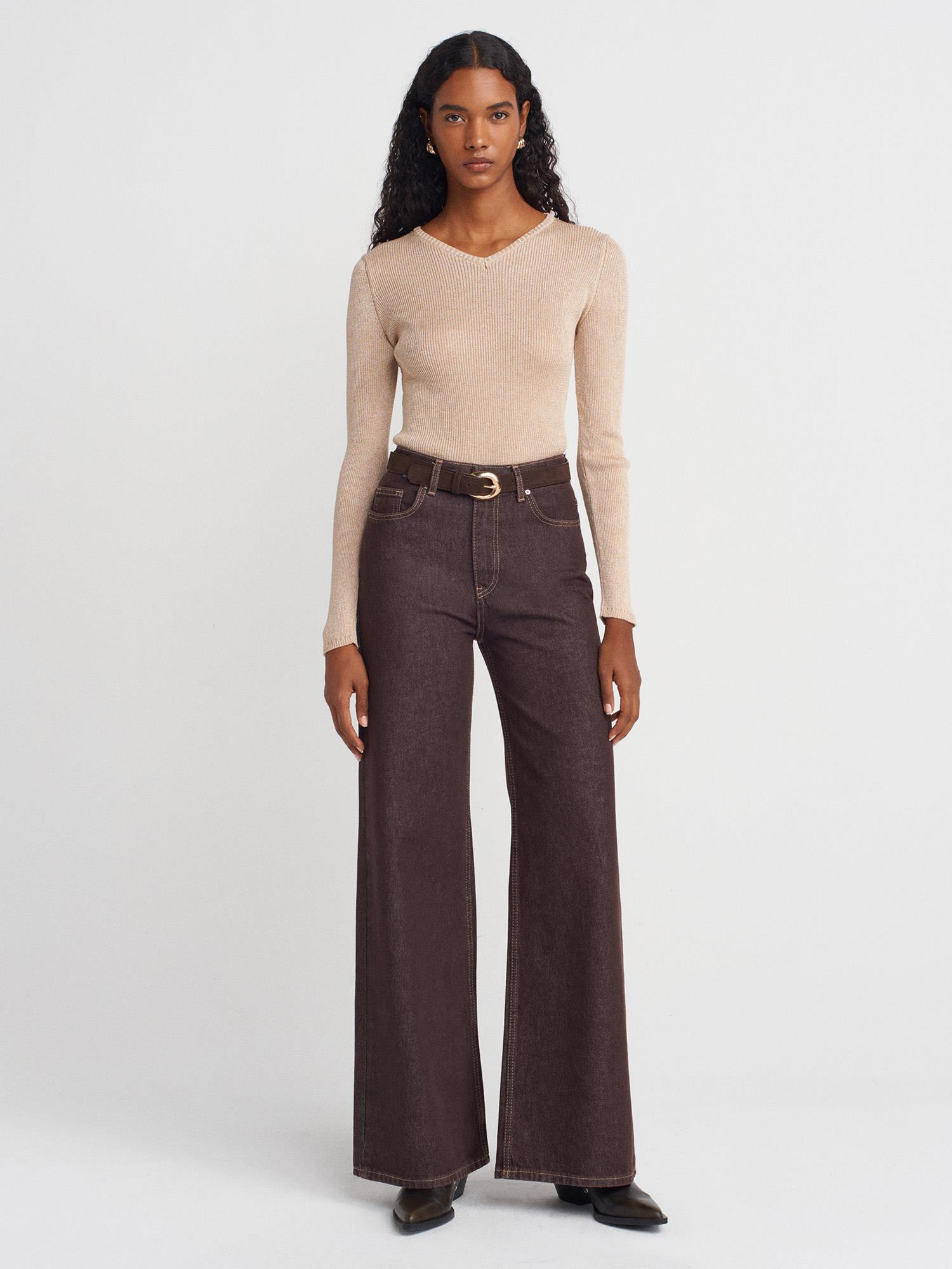 Wholesale Women's Beige V-Neck Lurex Knit Sweater 0431W26-10803