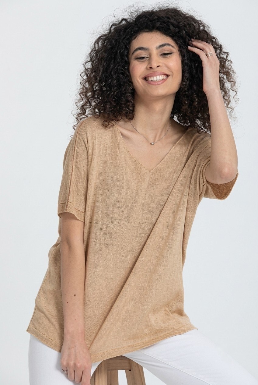 Wholesale Women's Beige V-Neck Mercerized Knit Sweater with Short Sleeves 0037-3347