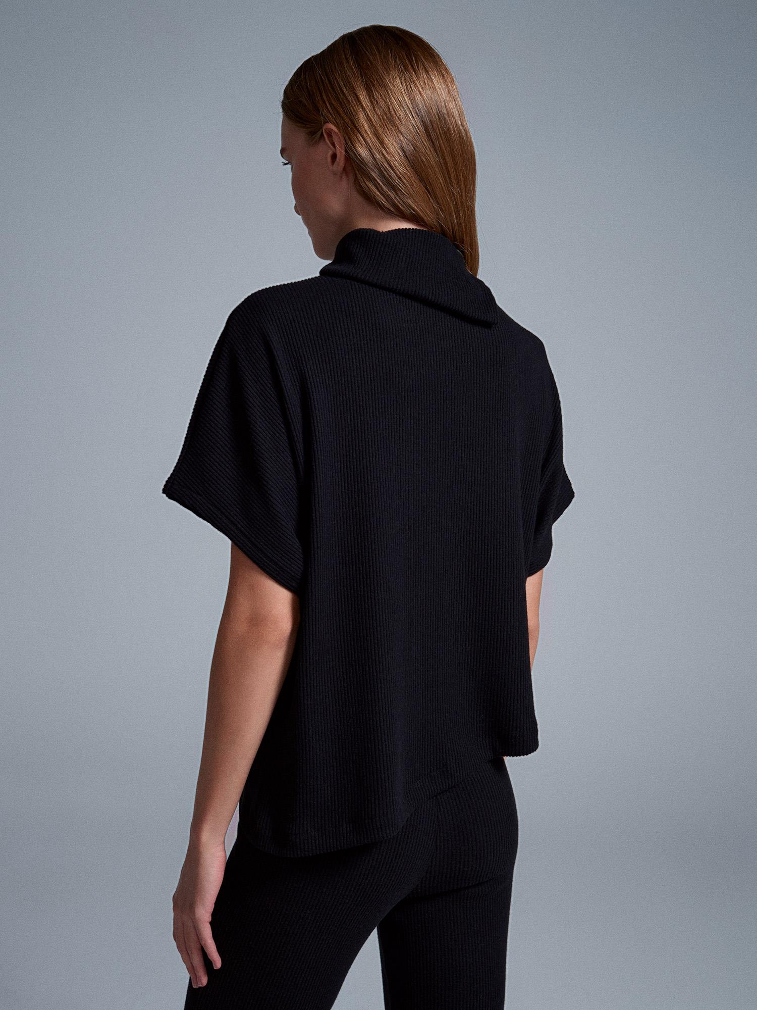 Wholesale Women's Black Asymmetrical Cut Turtleneck Sweater 0431W26-32239