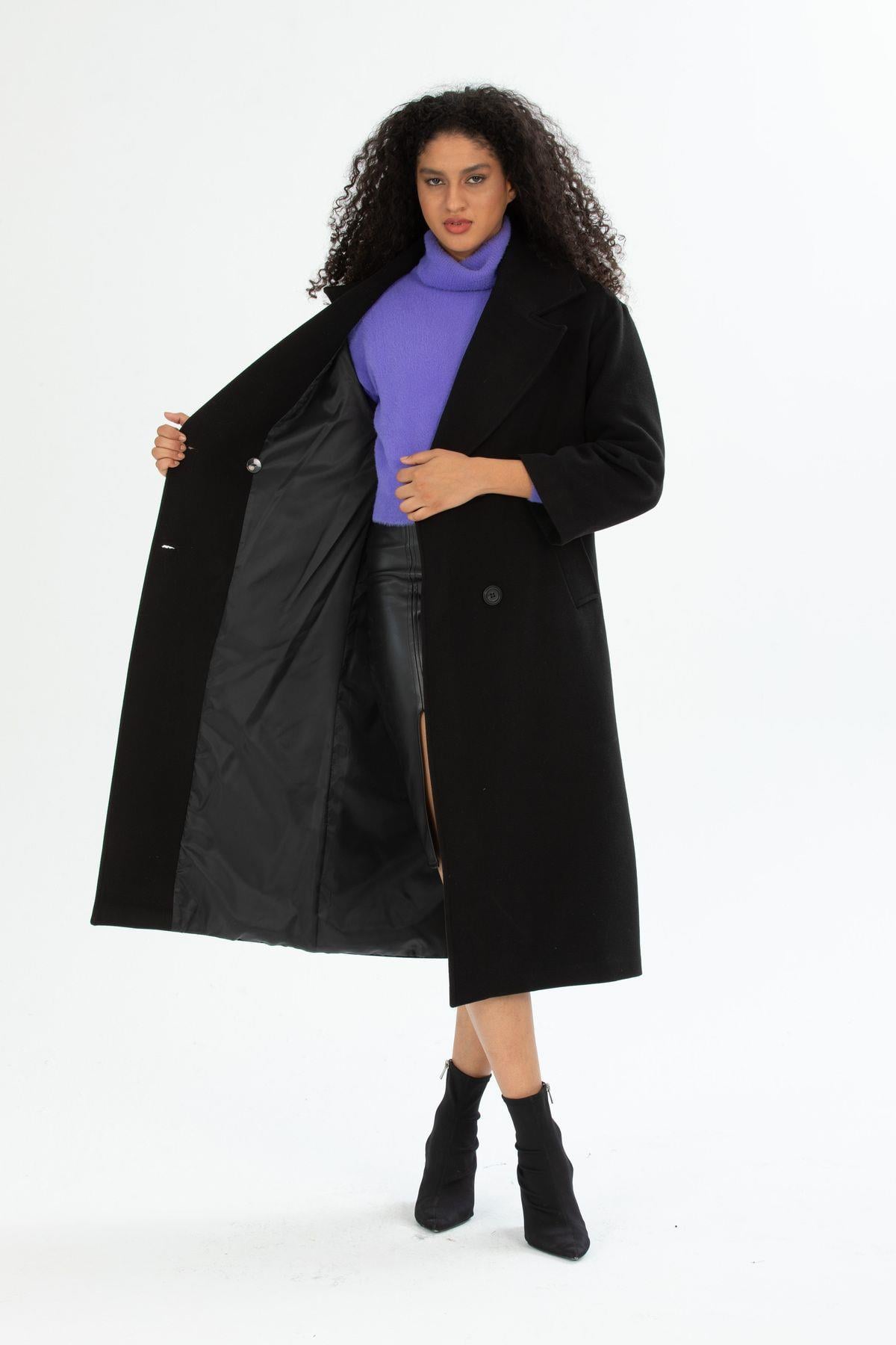Wholesale Women's Black Buttoned Oversized Lined Coat