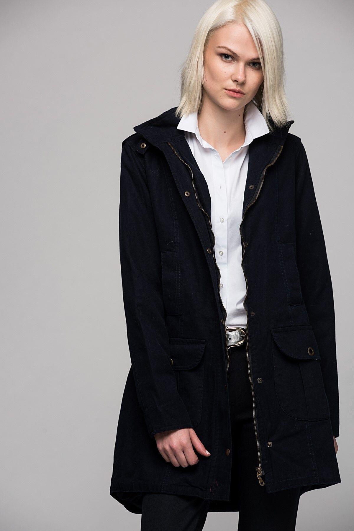 Wholesale Women's Black Coat