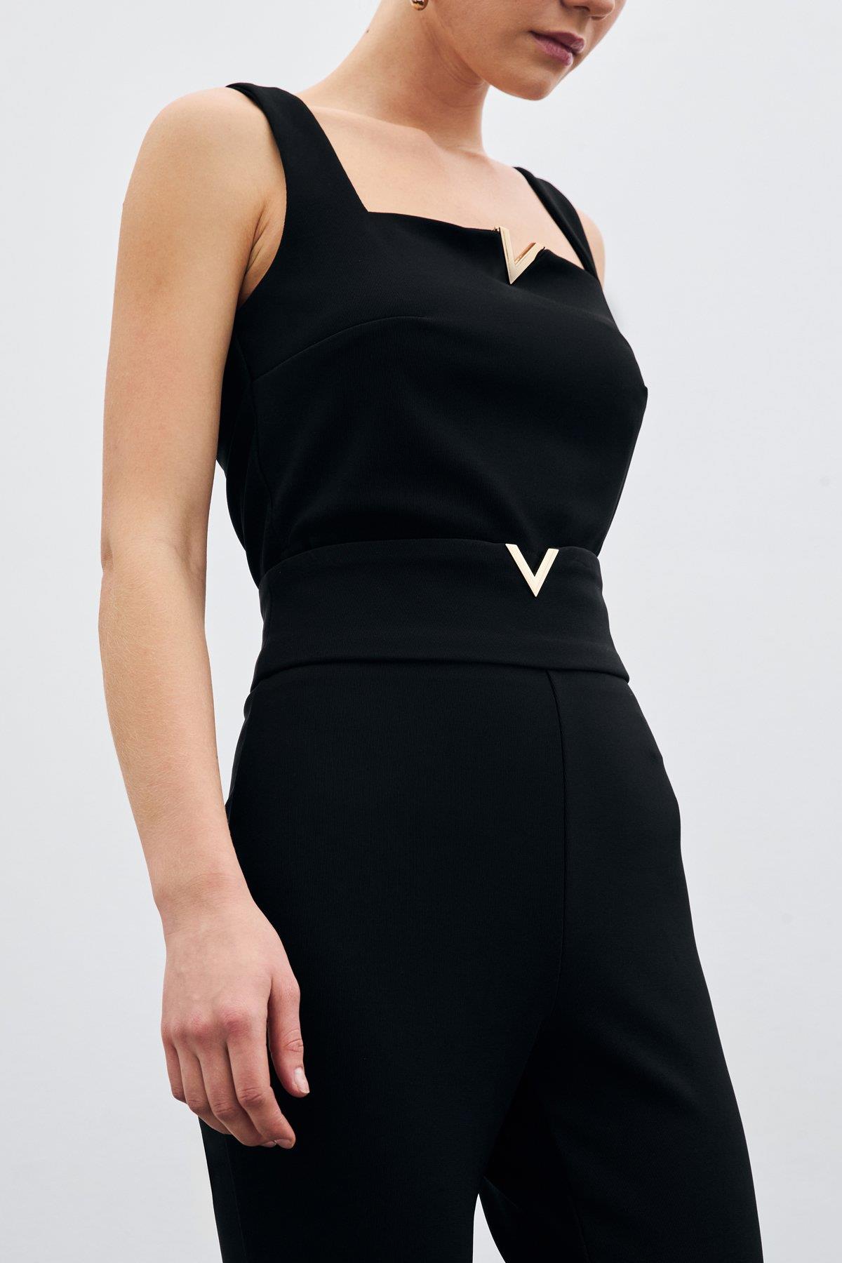 Wholesale Women's Black High-Waist Trousers with Front V-Shaped Accessory 0033-1609-5526