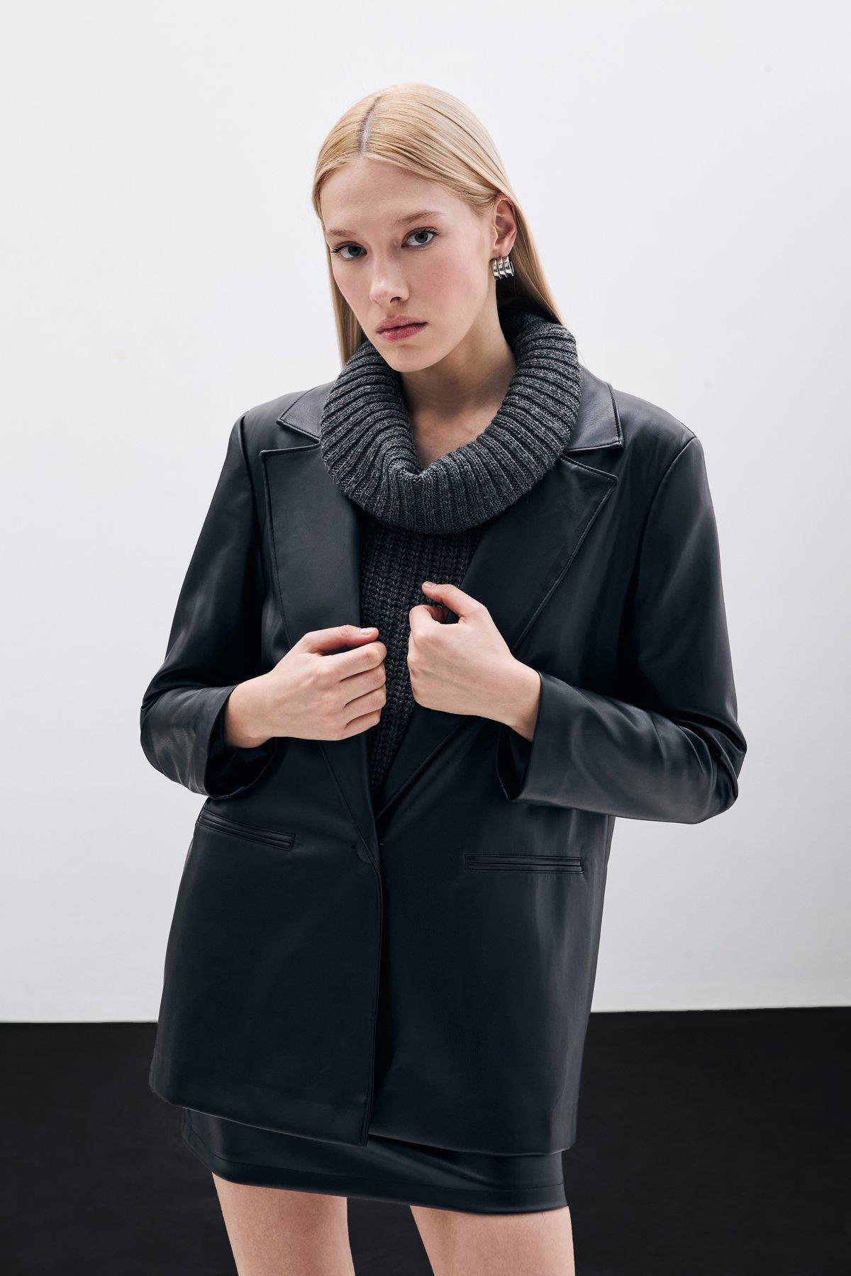 Wholesale Women's Black Loose-Fit Leather Jacket 0033-1626-6545