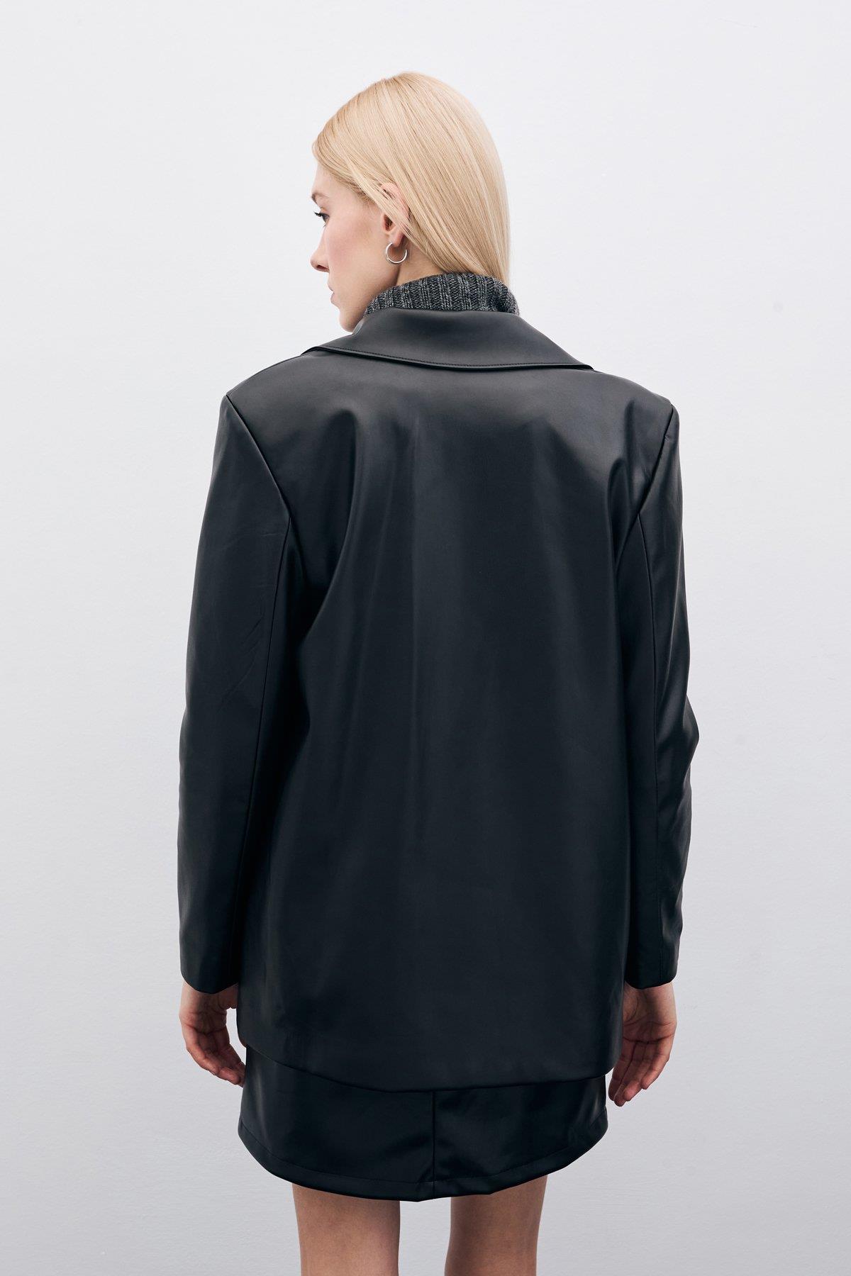 Wholesale Women's Black Loose-Fit Leather Jacket 0033-1626-6545