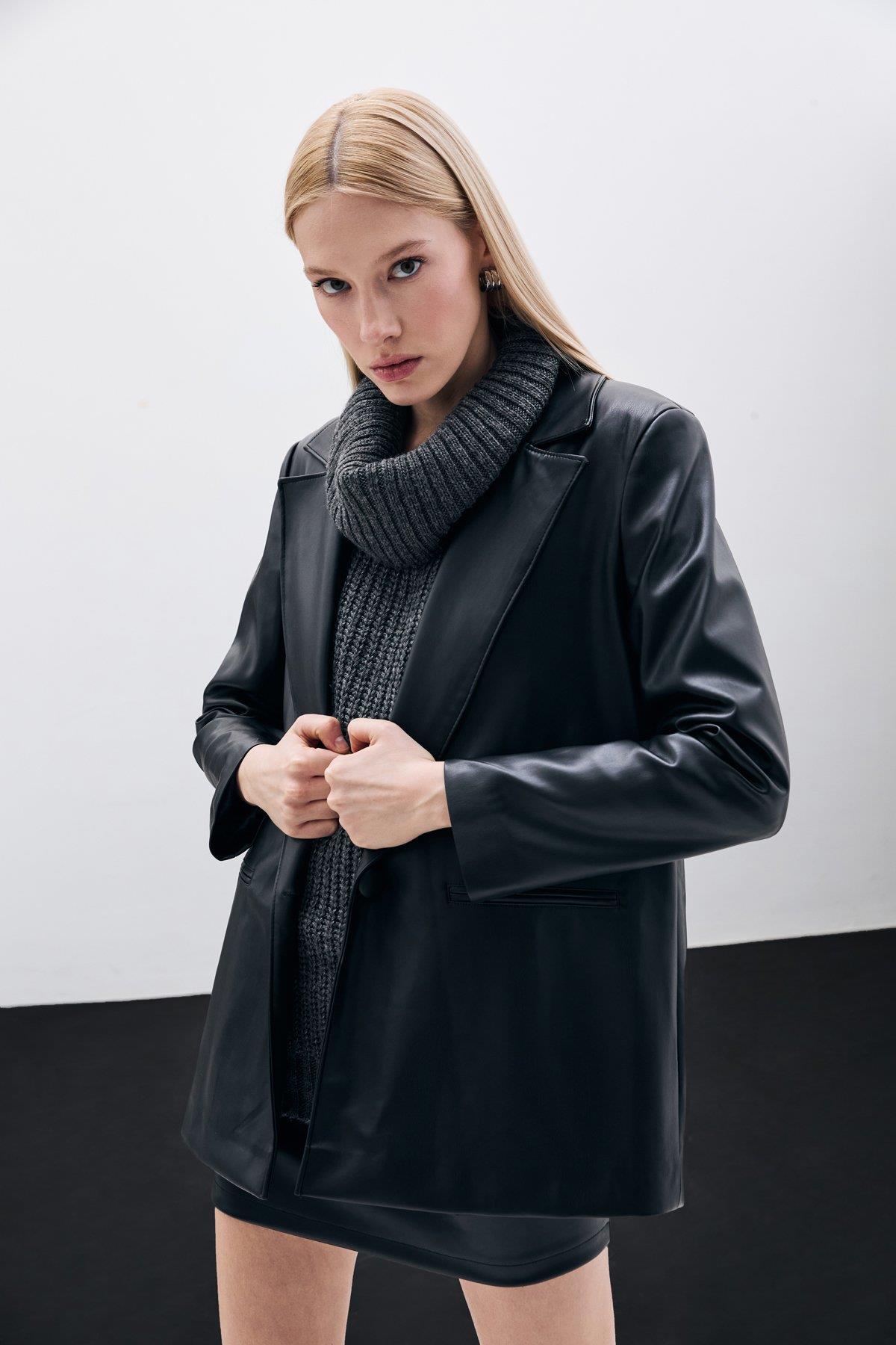 Wholesale Women's Black Loose-Fit Leather Jacket 0033-1626-6545