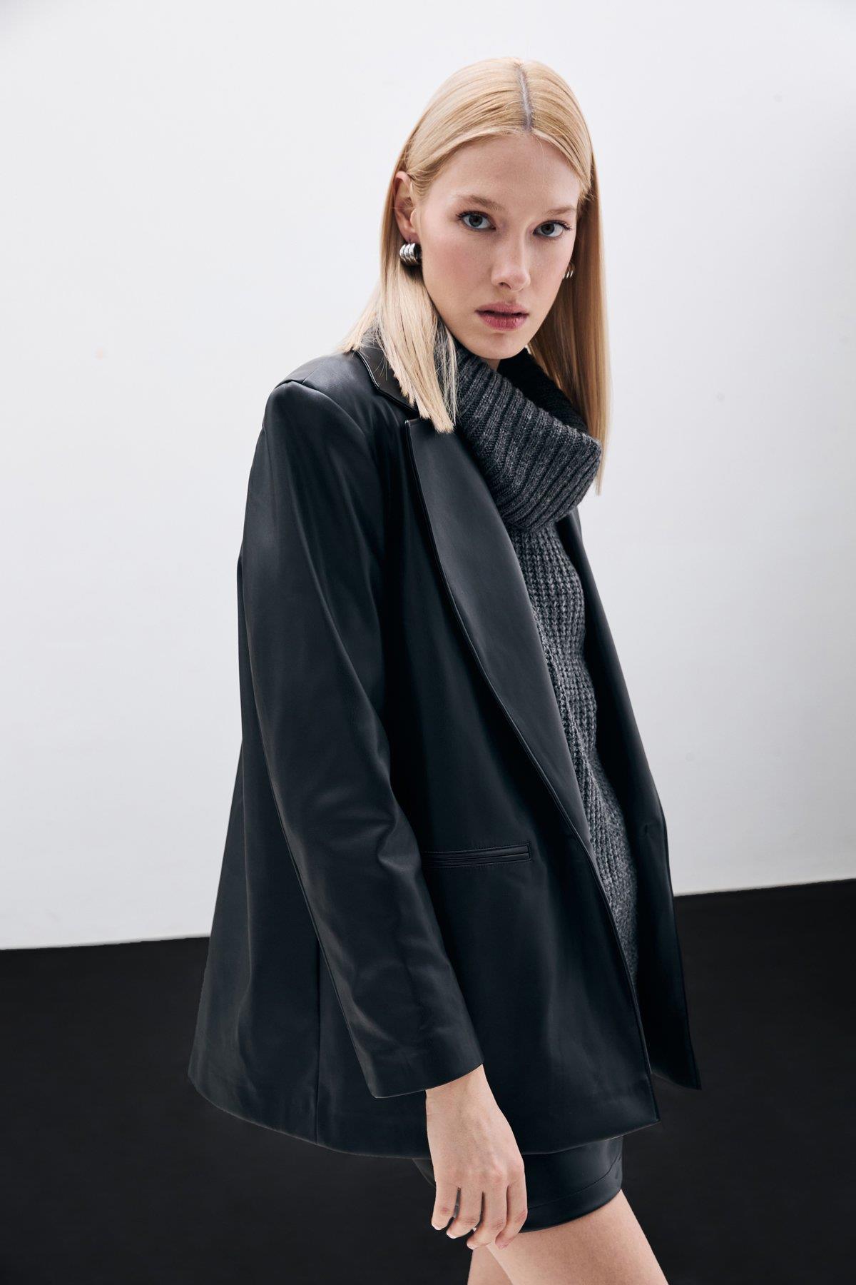 Wholesale Women's Black Loose-Fit Leather Jacket 0033-1626-6545