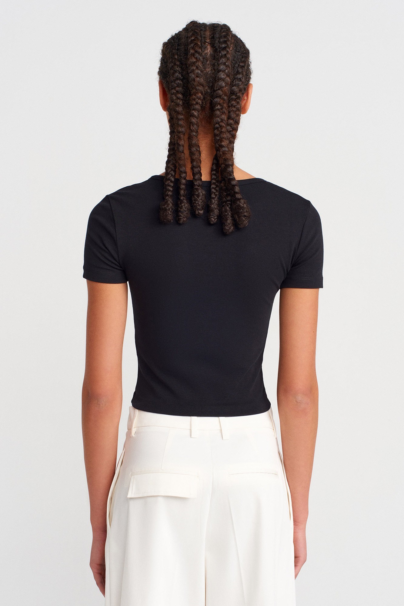 Wholesale Women's Black Modal-Cotton Snap-Button Cropped Tee 0431-31704