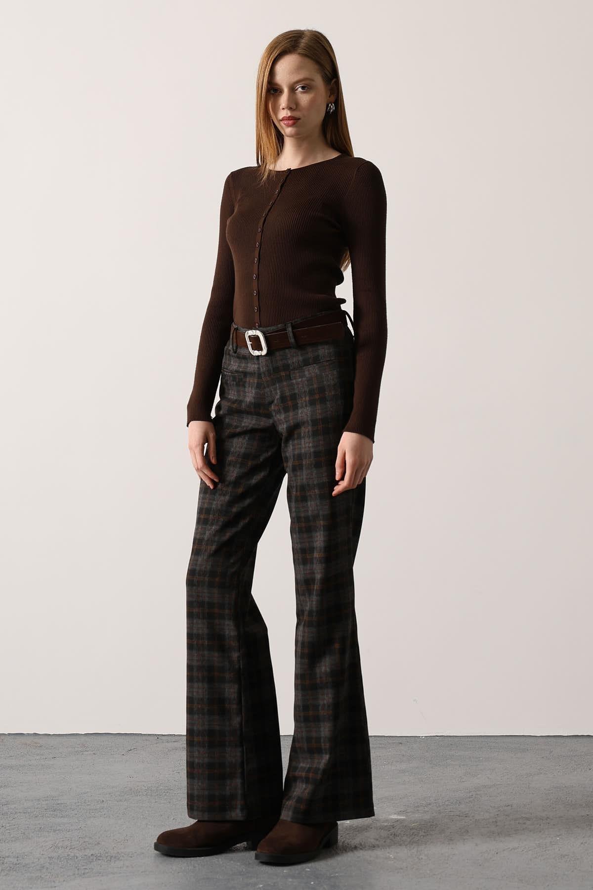 Wholesale Women's Black Plaid Trousers with Belt 0061-36629
