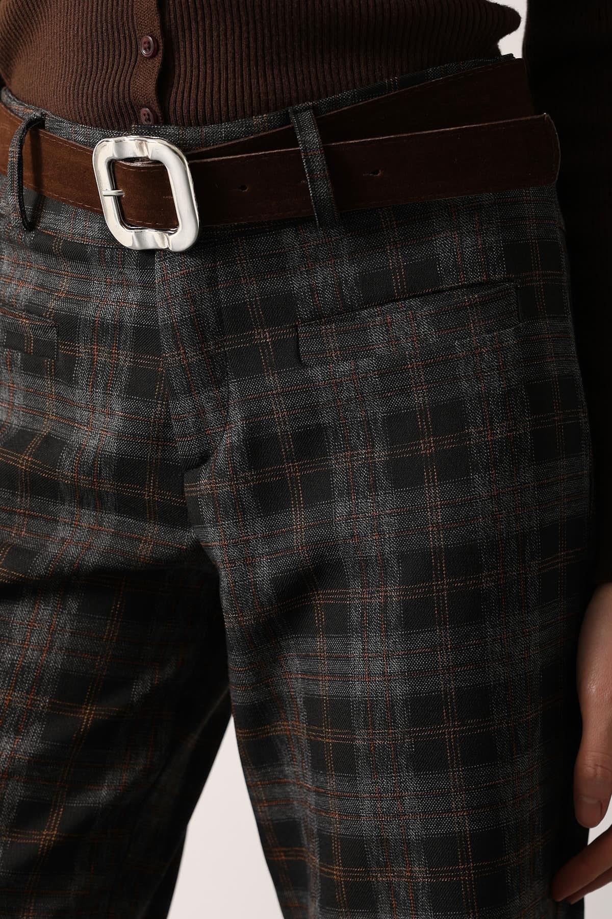 Wholesale Women's Black Plaid Trousers with Belt 0061-36629