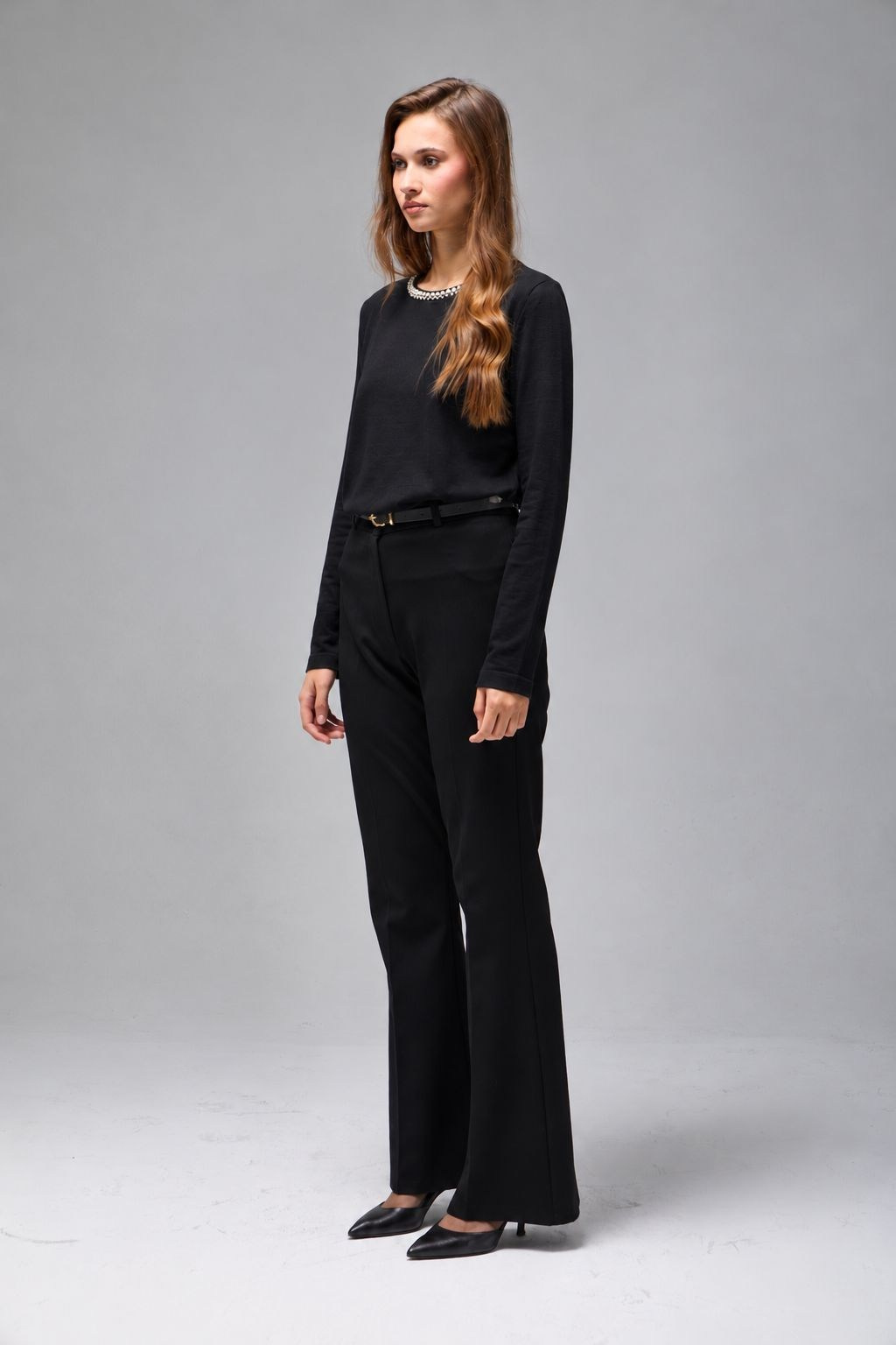 Wholesale Women's Black Soft-Textured Knit Sweater with Pearl-Embellished Collar 0037-3716