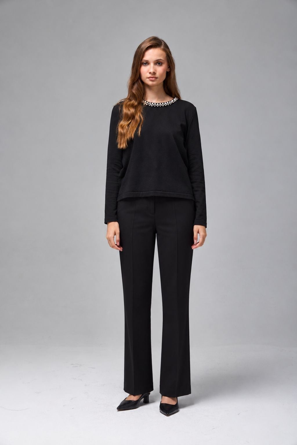 Wholesale Women's Black Soft-Textured Knit Sweater with Pearl-Embellished Collar 0037-3716