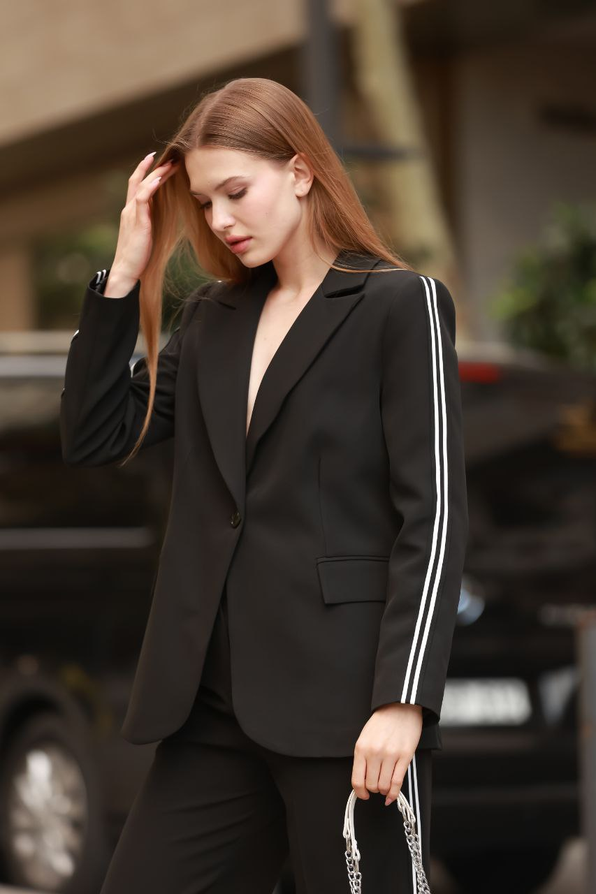 Wholesale Women's Black Two-Piece Suit  0043-7005