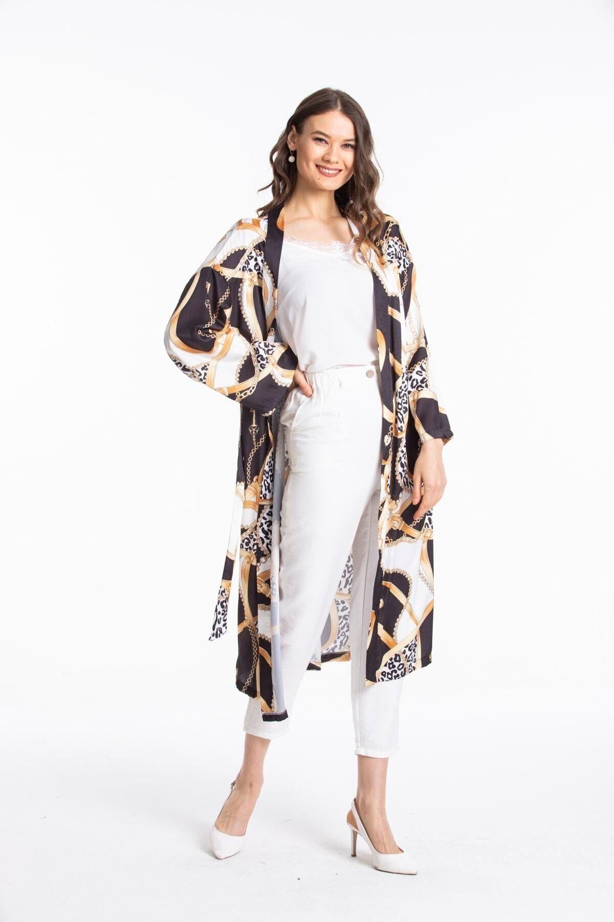 Wholesale Women's Black White Chain Patterned Summer Kimono