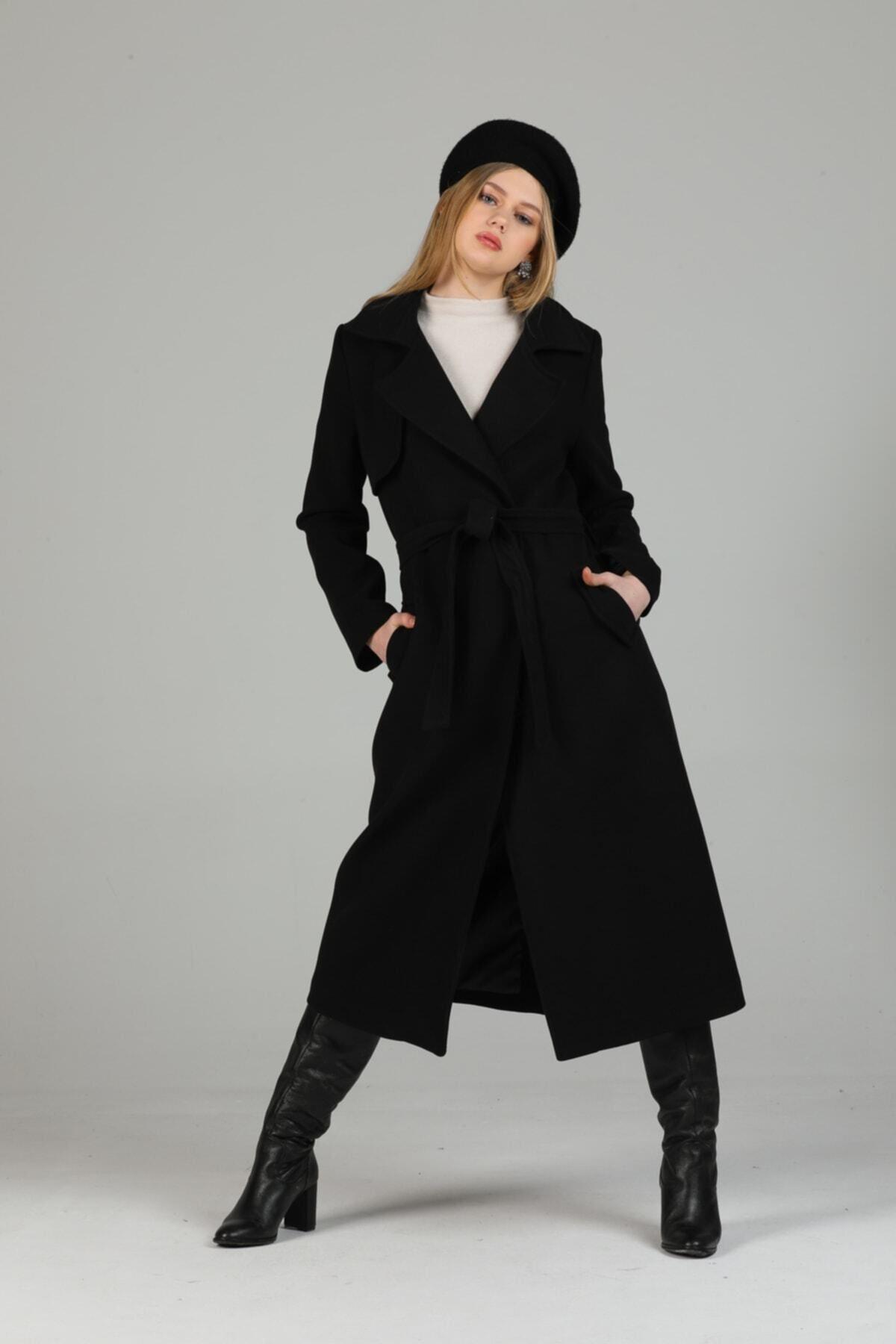 Wholesale Women's Black Windproof Coat