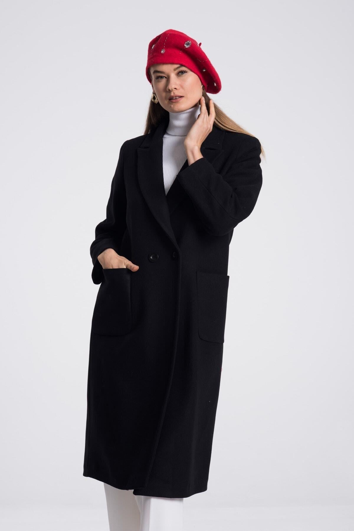 Wholesale Women's Black Wool Buttoned Coat