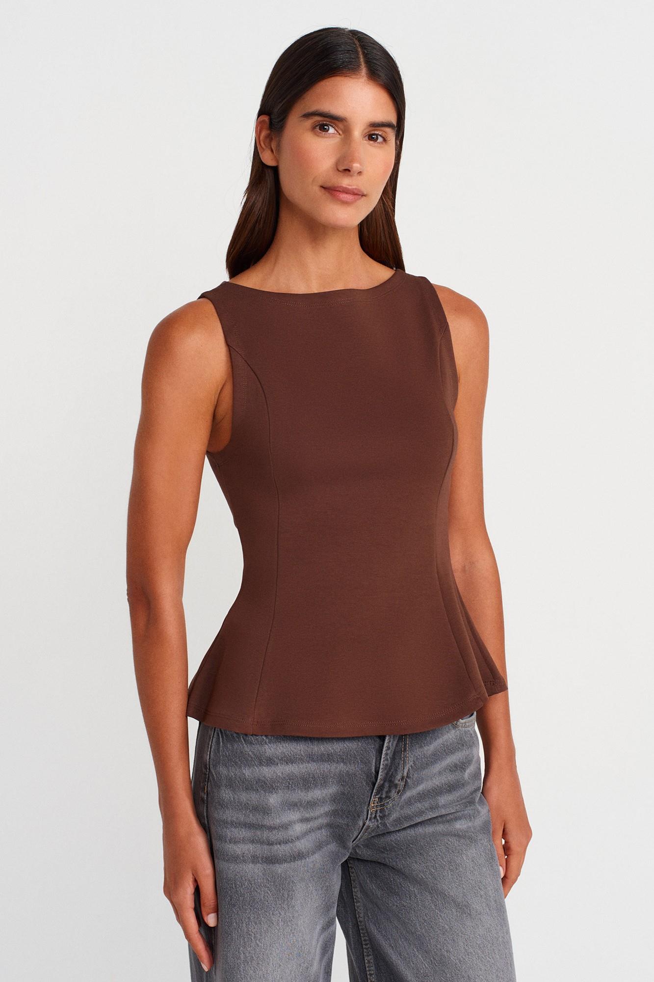 Wholesale Women's Brown Sleeveless Boat-Neck Peplum Blouse 0431-21001