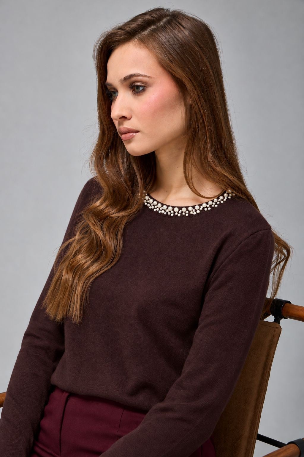 Wholesale Women's Brown Soft-Textured Knit Sweater with Pearl-Embellished Collar 0037-3716