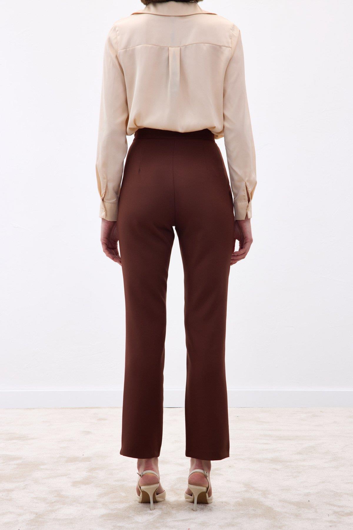 Wholesale Women's Brown Trousers with Accessory Detail 0033-1113-5007