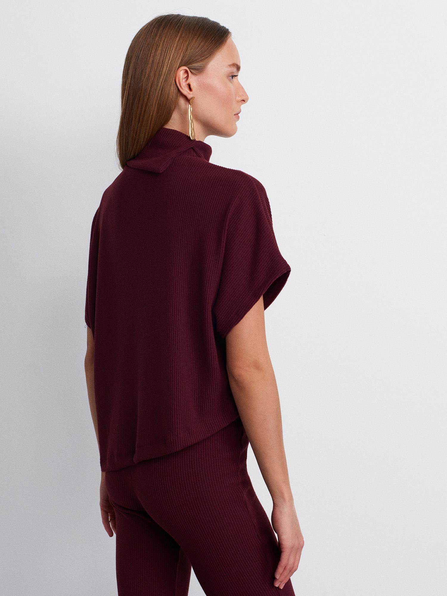 Wholesale Women's Burgundy Asymmetrical Cut Turtleneck Sweater 0431W26-32239