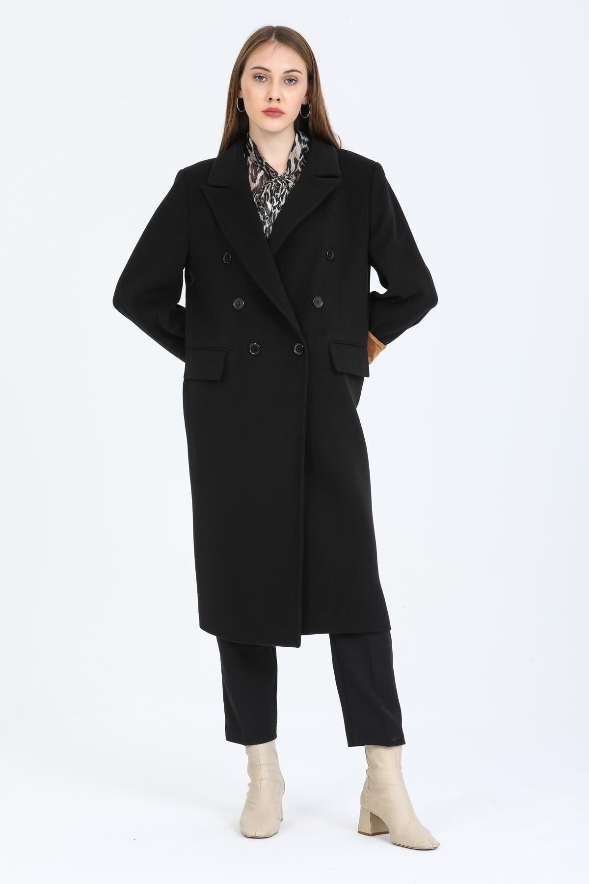 Wholesale Women's Buttoned Knee-Length Coat 70615