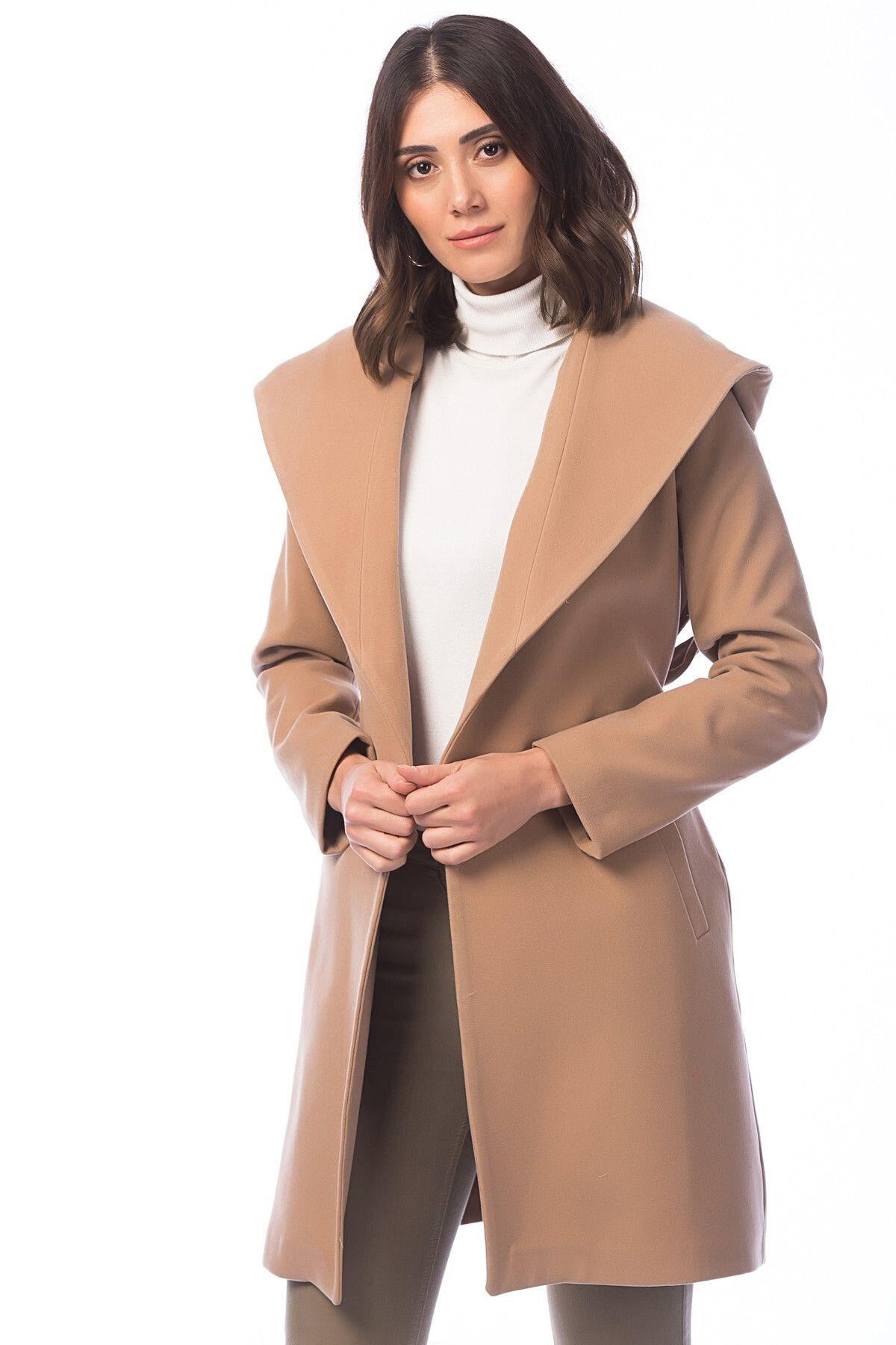 Wholesale Women's Camel Coat