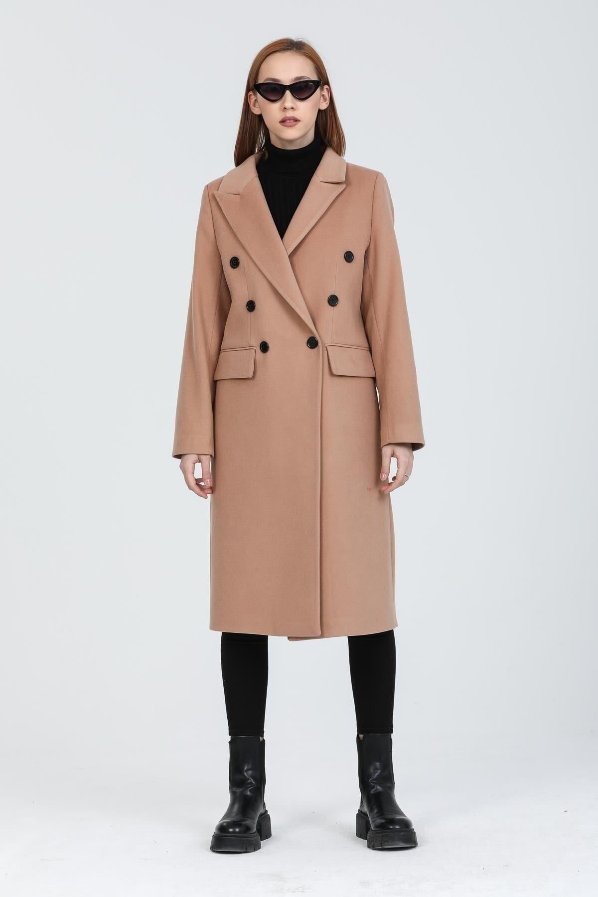 Wholesale Women's Camel Wool Buttoned Coat