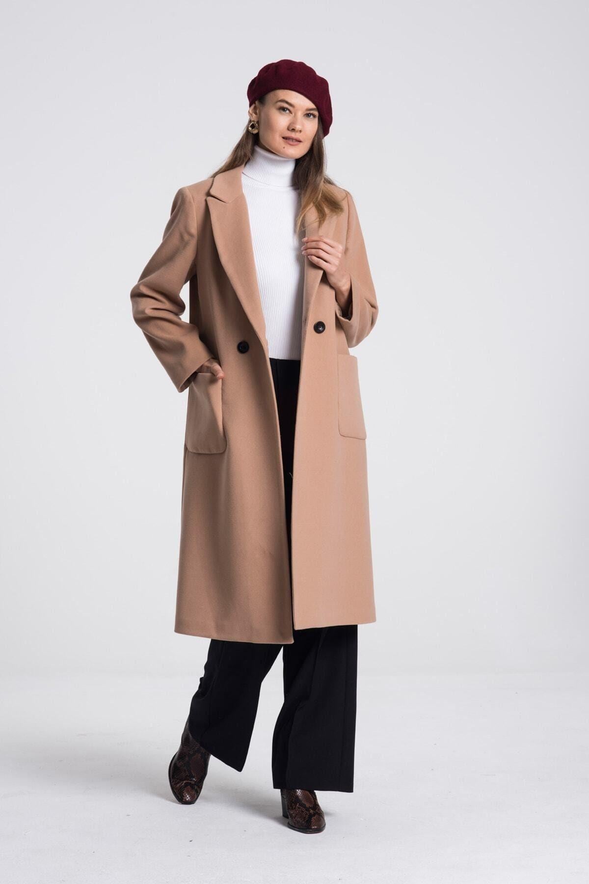 Wholesale Women's Camel Wool Buttoned Coat