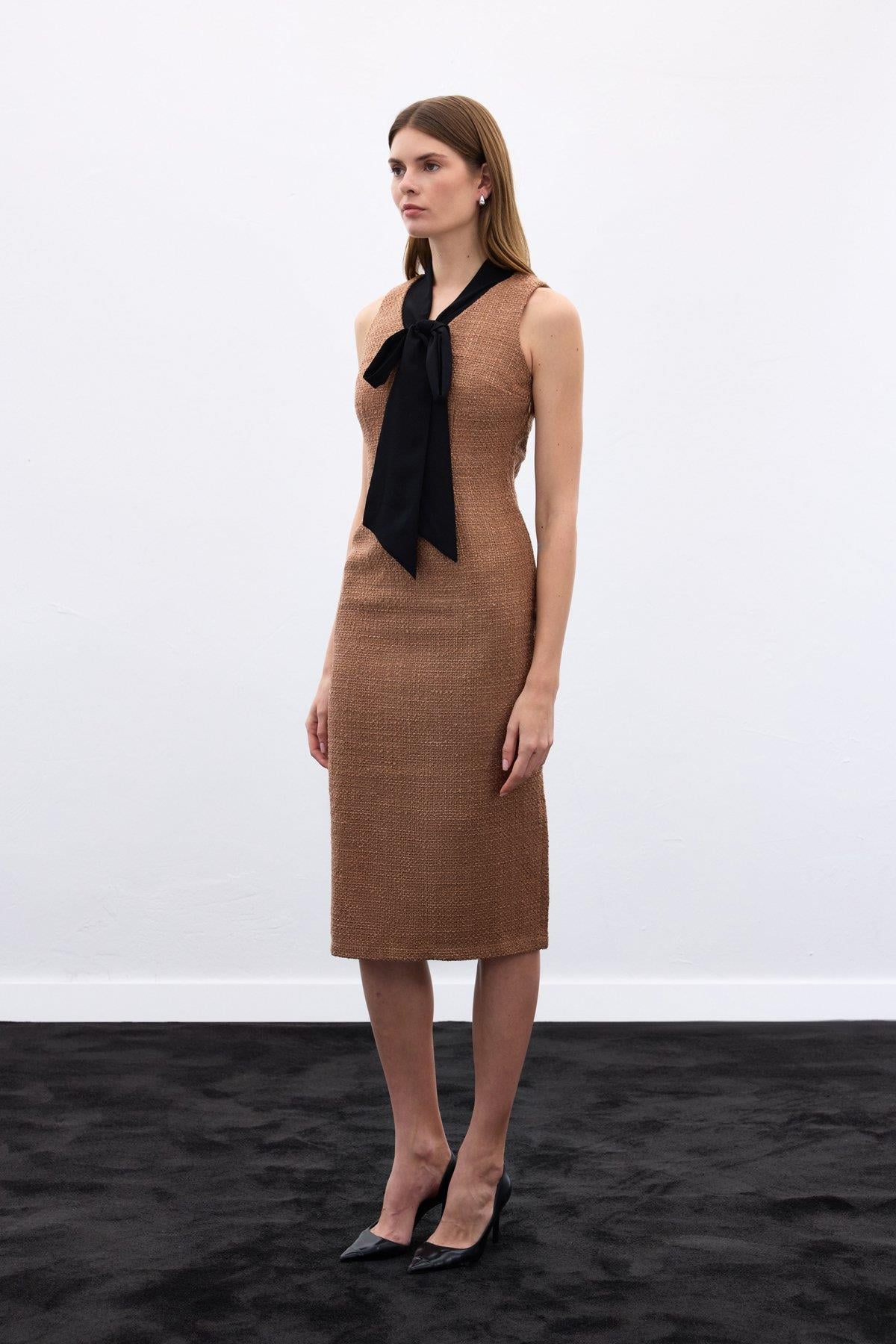 Wholesale Women's Caramel Sleeveless Tweed Dress with Scarf 0033-1551-3503