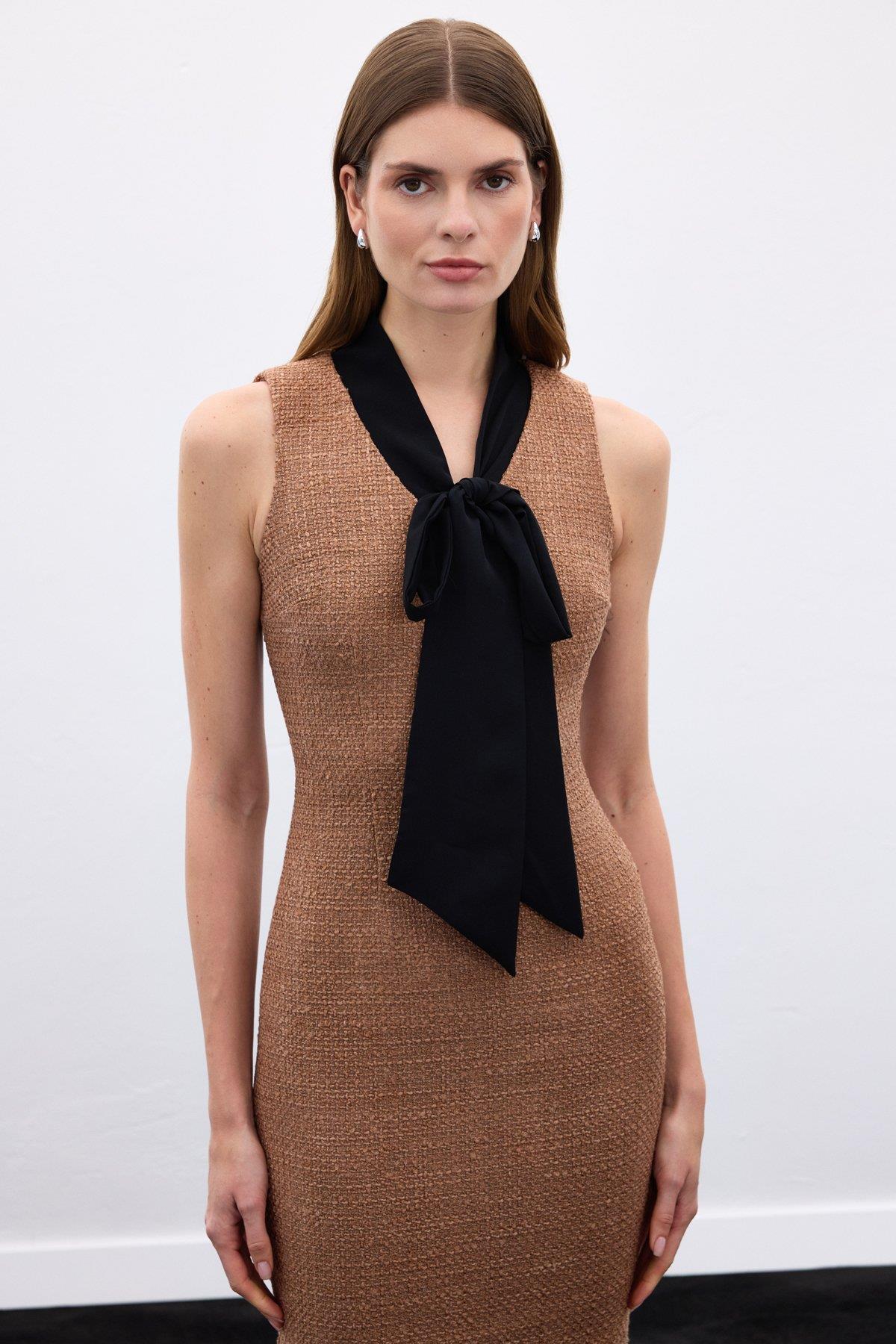 Wholesale Women's Caramel Sleeveless Tweed Dress with Scarf 0033-1551-3503