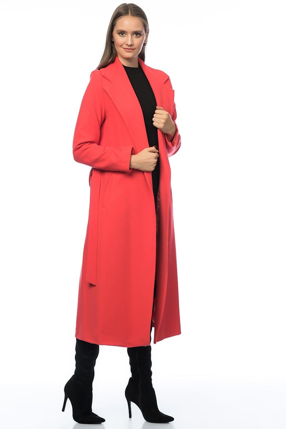Wholesale Women's Coral Coat