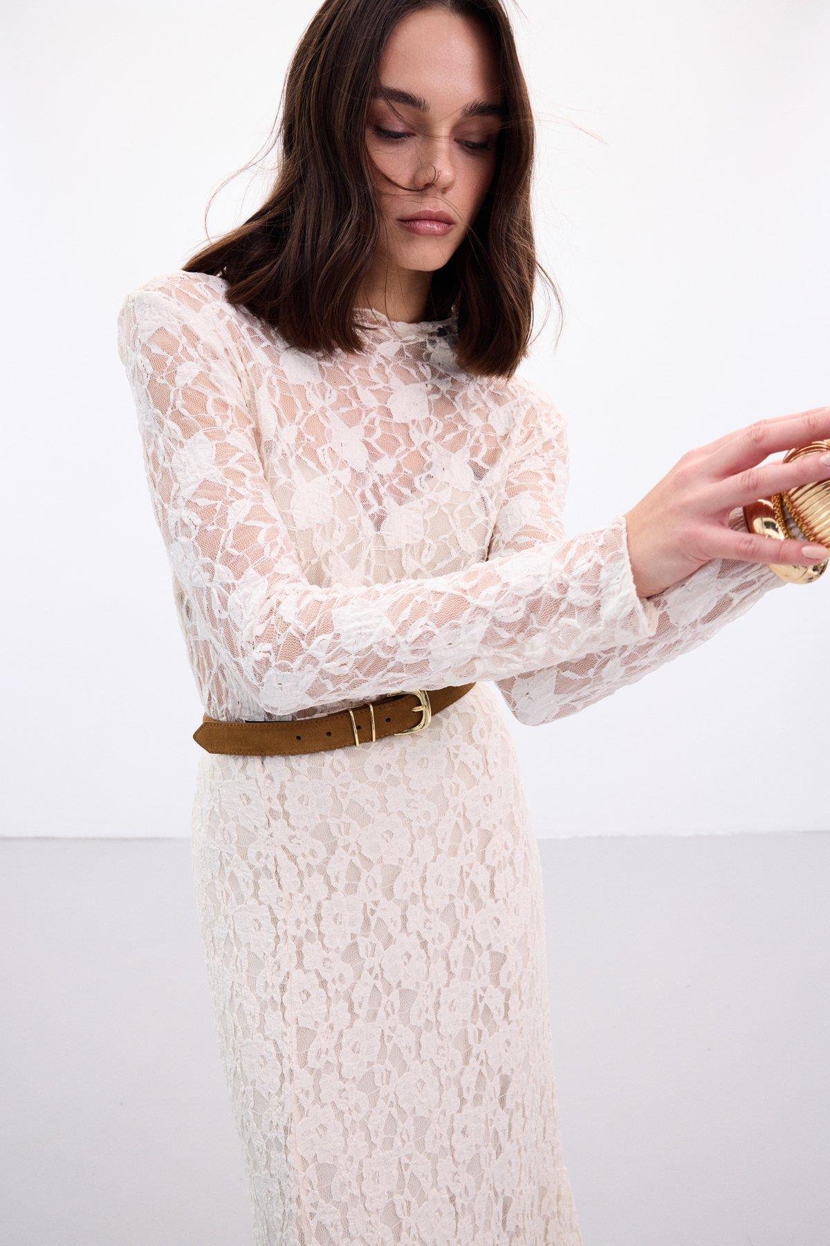 Wholesale Women's Cream Lace Long-Sleeve Blouse 0033-2107-1260