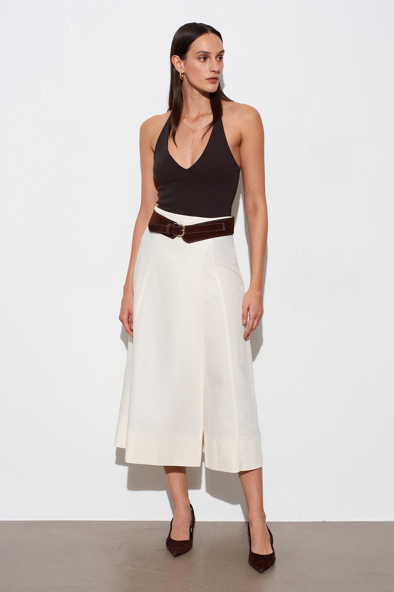 Wholesale Women's Dark Brown Cross-Back Cotton Bodysuit 0431-21175