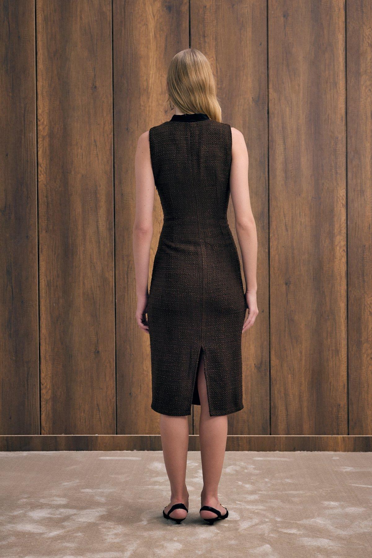 Wholesale Women's Dark Brown Sleeveless Tweed Dress with Scarf 0033-1551-3503