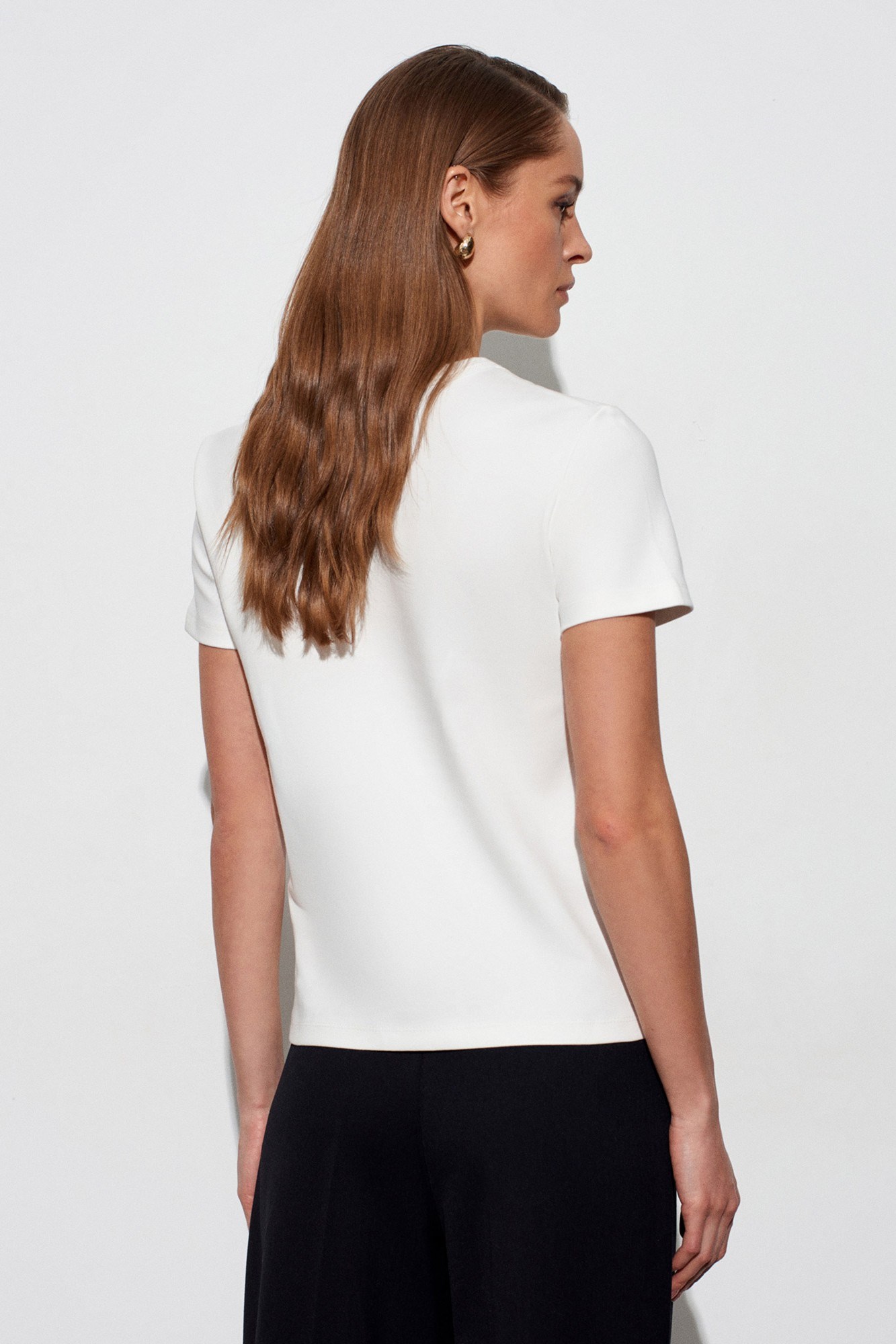 Wholesale Women's Ecru Crew-Neck Basic T-Shirt 0431-32779