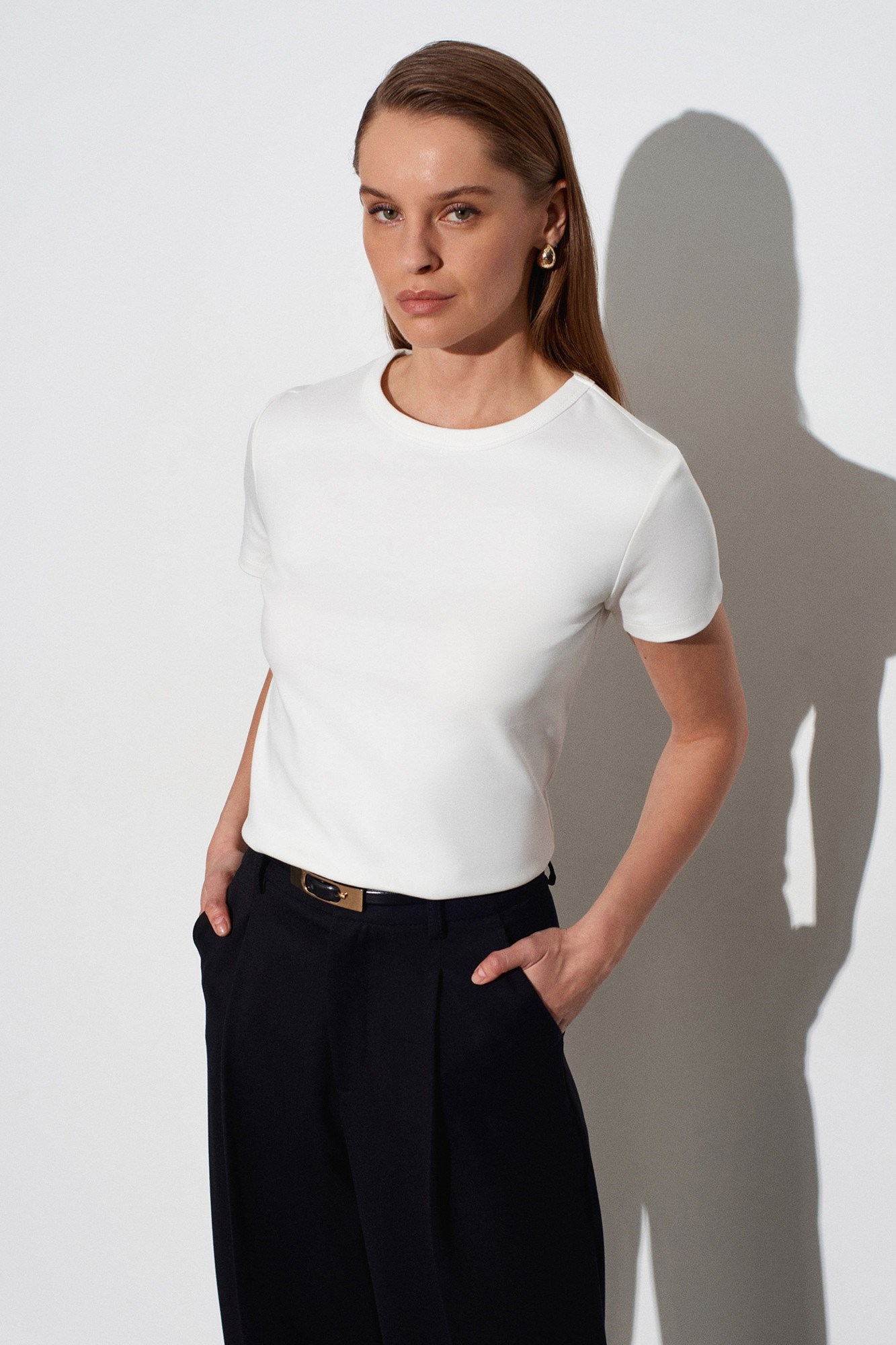 Wholesale Women's Ecru Crew-Neck Basic T-Shirt 0431-32779