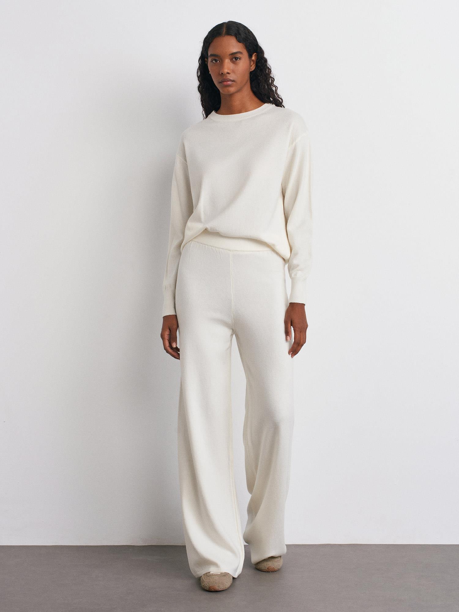 Wholesale Women's Ecru Crew-Neck Woolen Basic Knit Sweater 0431W26-10633