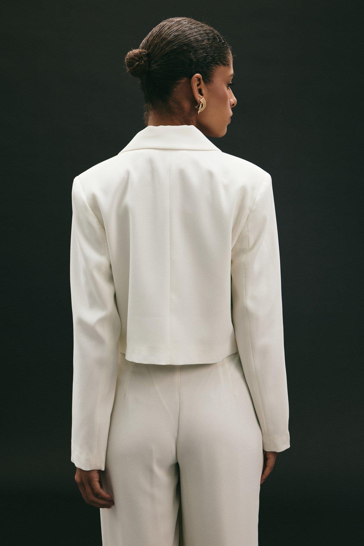 Wholesale Women's Ecru Cropped Blazer with Notched Collar 0033-1985