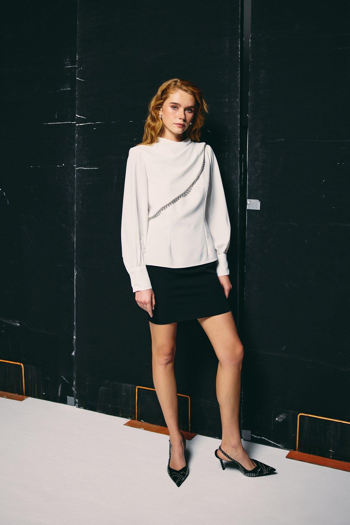 Wholesale Women's Ecru Mock-Neck Blouse with Bishop Sleeves 0033-1919